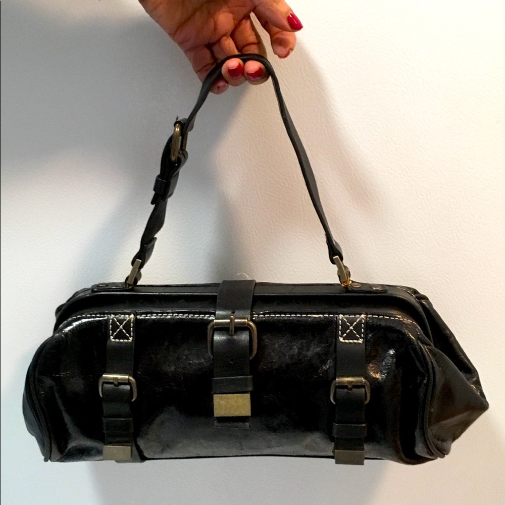 PERFECT FOR HOLIDAYS AUTHENTIC CYNTHIA ROLEY LEATHER BAG PERFECT CONDITION